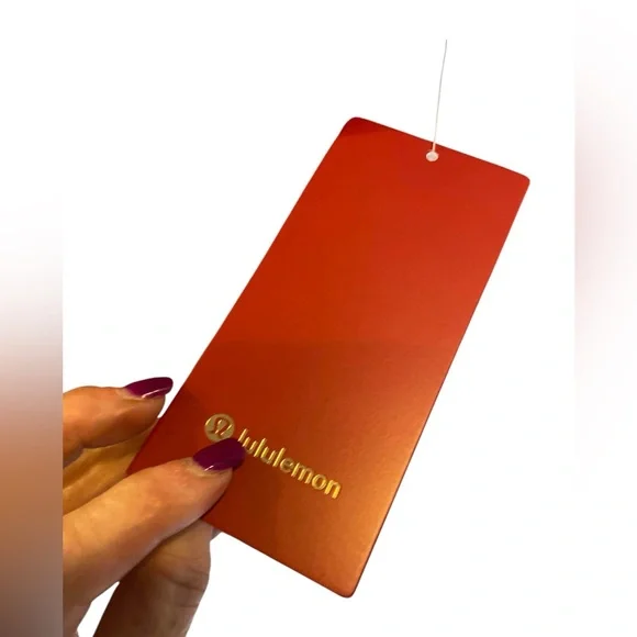 NWT Lululemon define cropped jacket nulu *new year DARK RED Size 8 - Picture 4 of 5